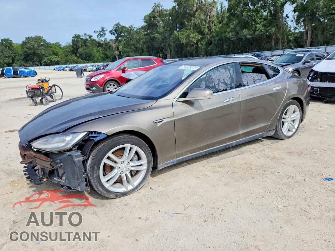 TESLA MODEL S 2015 - 5YJSA1E23FF110220