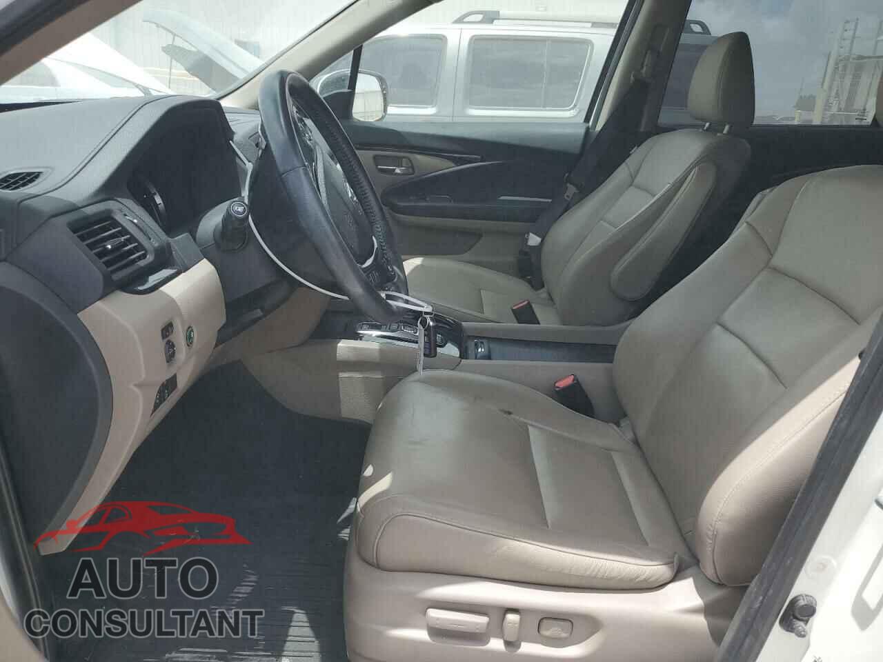 HONDA PILOT 2017 - 5FNYF5H91HB038335