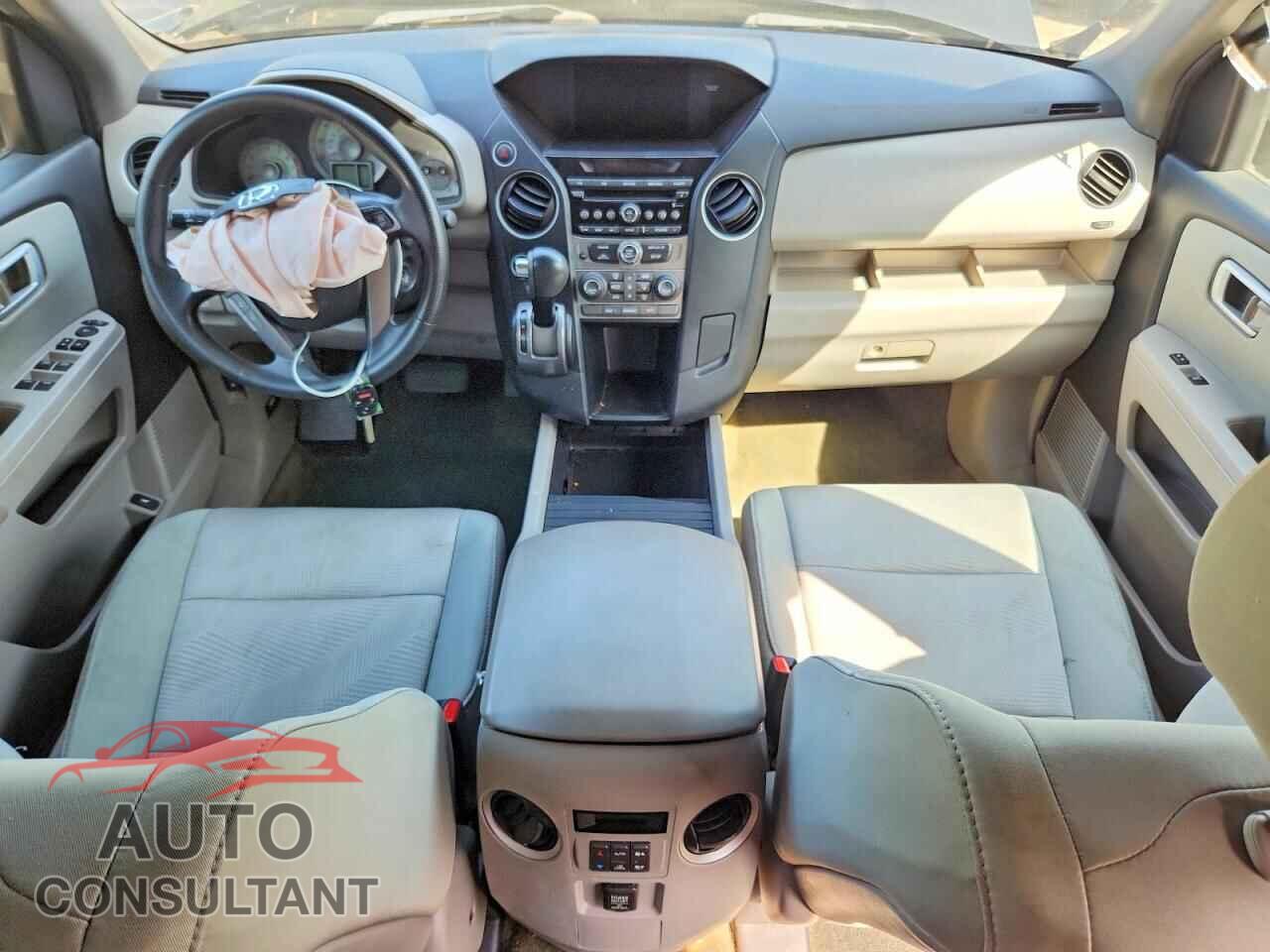 HONDA PILOT 2013 - 5FNYF4H28DB082016