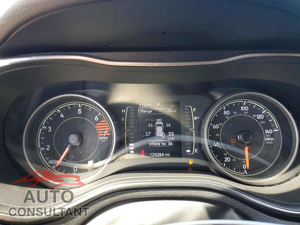 JEEP CHEROKEE 2019 - 1C4PJLCB2KD247705