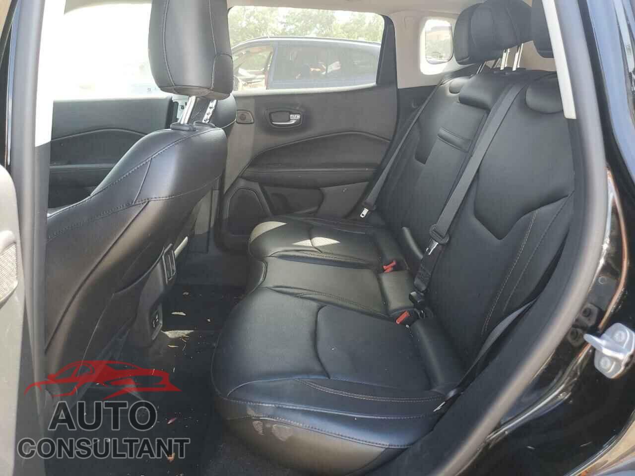 JEEP COMPASS 2018 - 3C4NJDCB8JT492918