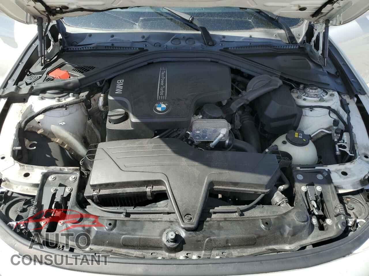 BMW 3 SERIES 2016 - WBA8E5G52GNU19836