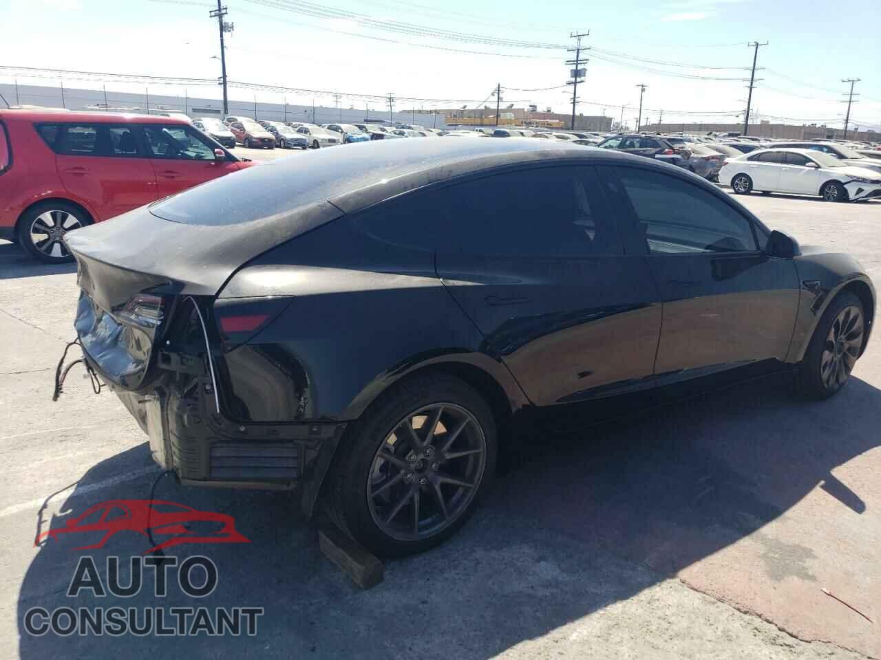 TESLA MODEL 3 2023 - 5YJ3E1EA0PF563647