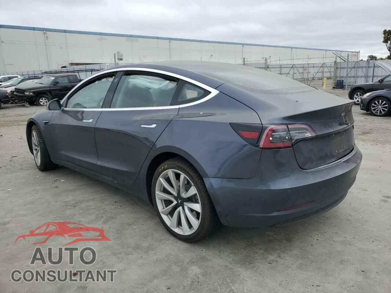 TESLA MODEL 3 2018 - 5YJ3E1EA7JF060589