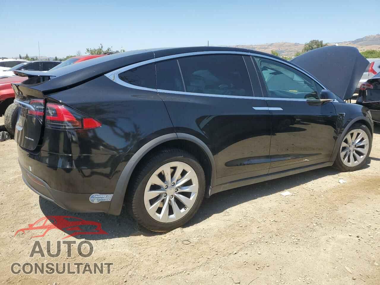 TESLA MODEL X 2019 - 5YJXCAE29KF184493