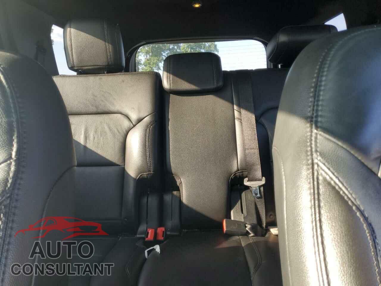 FORD EXPLORER 2017 - 1FM5K7D82HGC29108