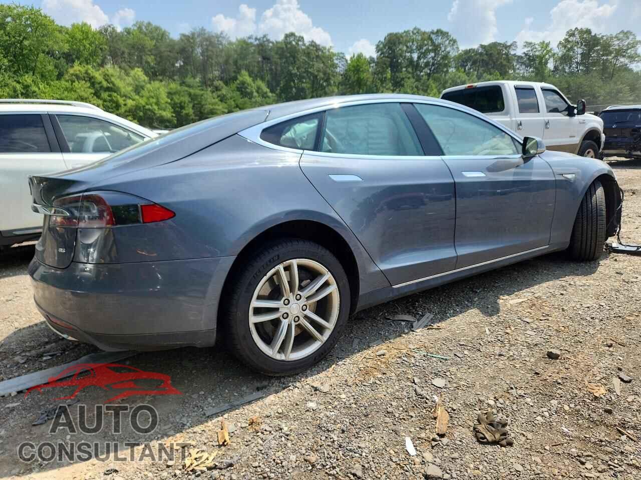 TESLA MODEL S 2013 - 5YJSA1DN6DFP12652