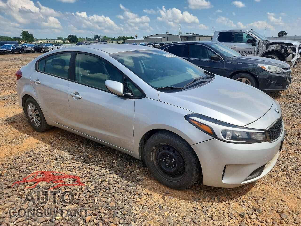 KIA FORTE 2017 - 3KPFK4A7XHE049247