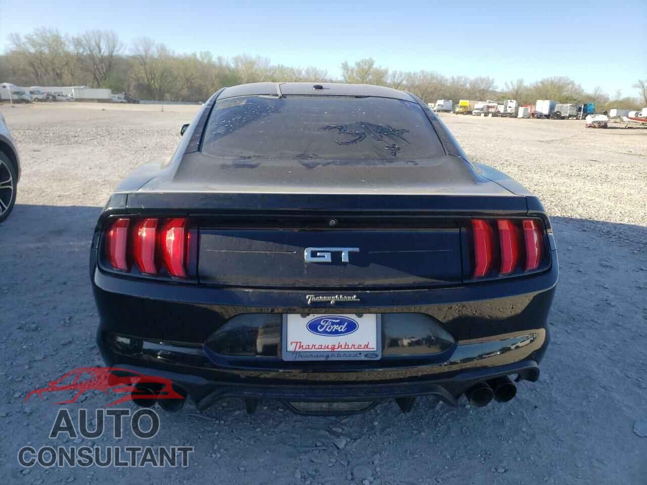 FORD MUSTANG 2018 - 1FA6P8CF0J5184631