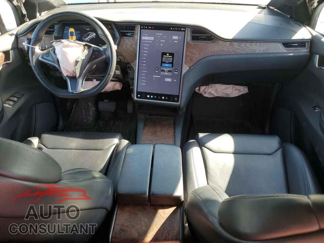TESLA MODEL X 2018 - 5YJXCBE21JF101448