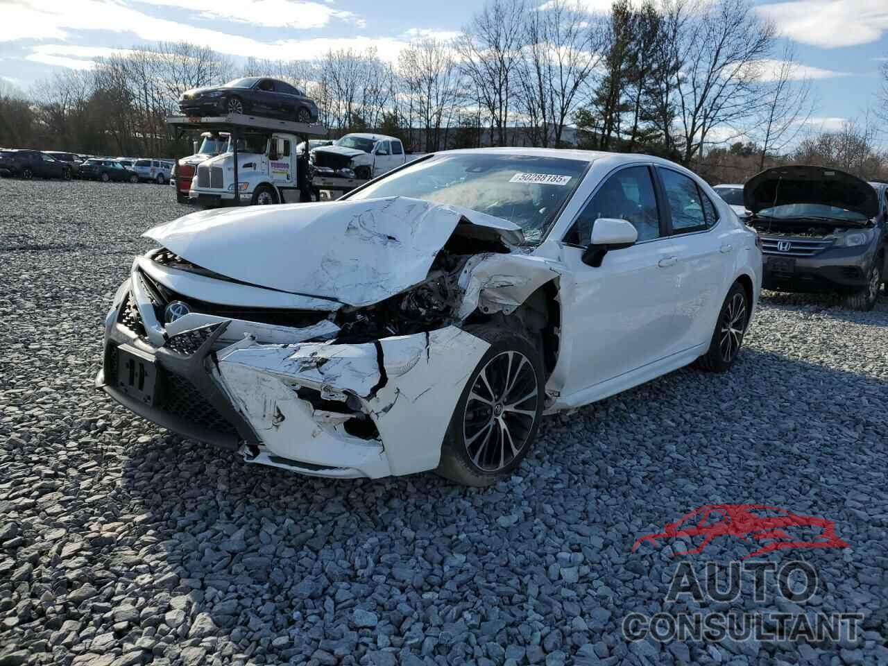 TOYOTA CAMRY 2018 - 4T1B11HK3JU669550