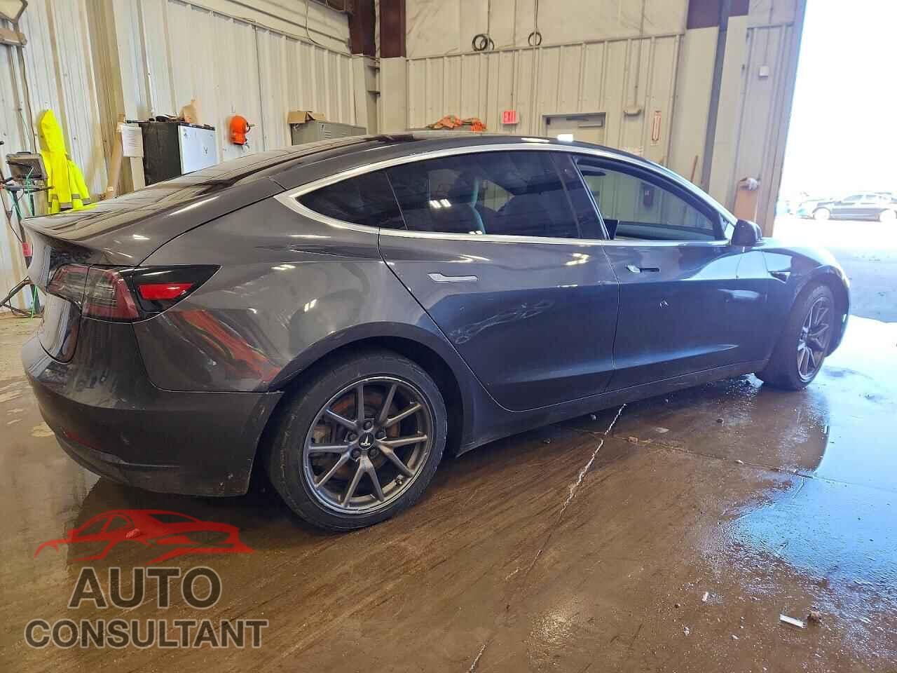 TESLA MODEL 3 2018 - 5YJ3E1EB6JF085606