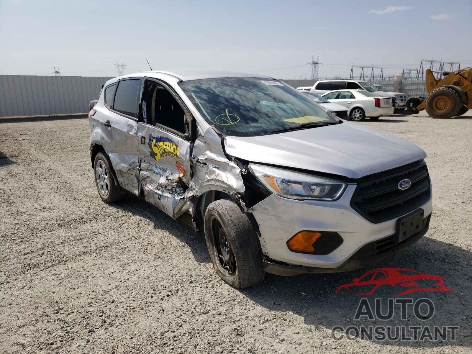 FORD ESCAPE 2017 - 1FMCU0F74HUD12246
