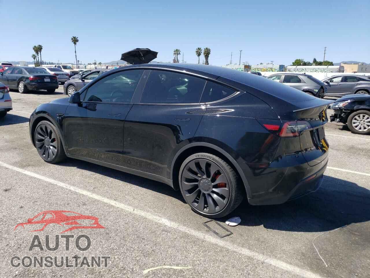 TESLA MODEL Y 2023 - 7SAYGDEF8PF683423