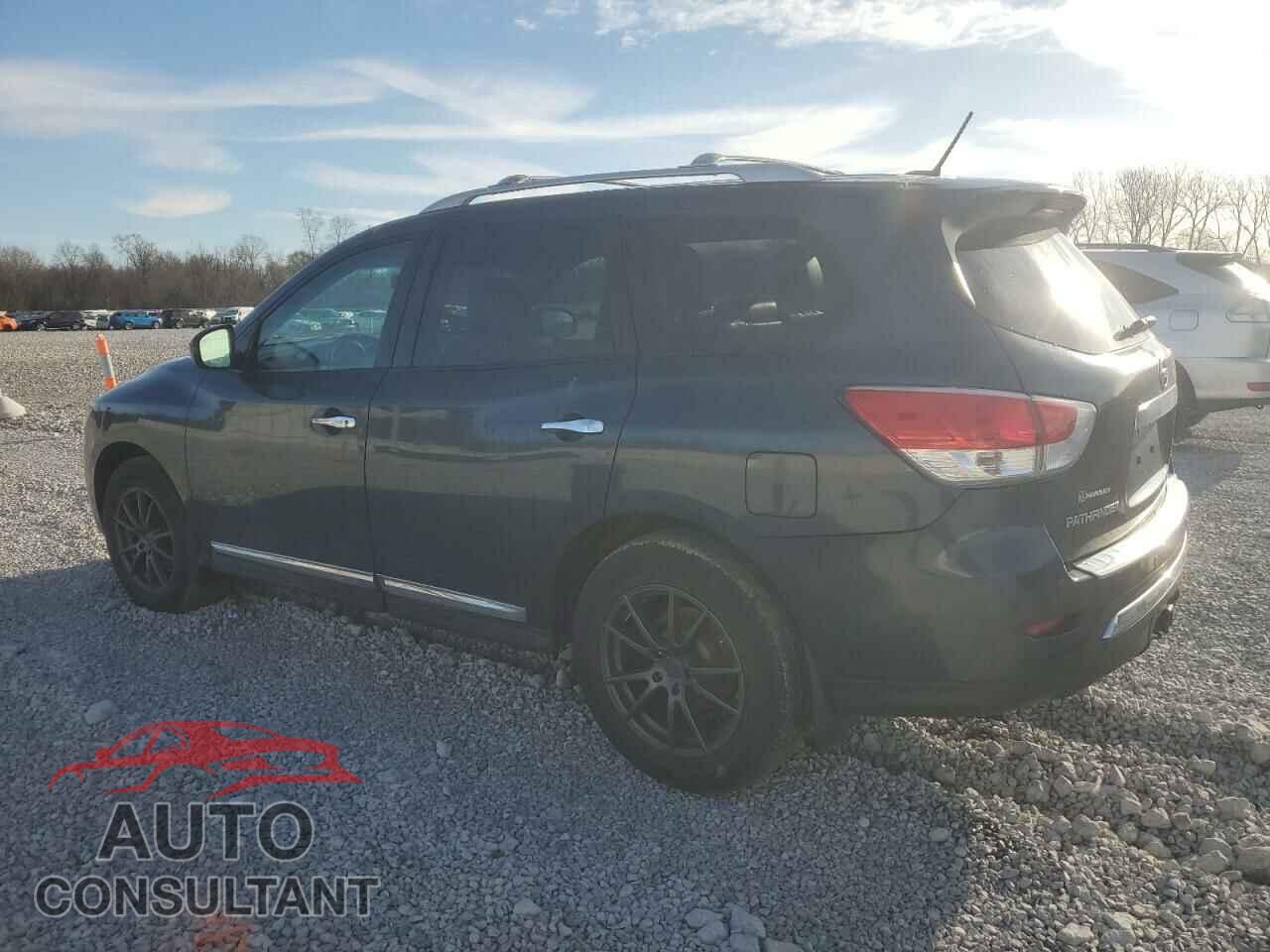 NISSAN PATHFINDER 2013 - 5N1AR2MM7DC681647