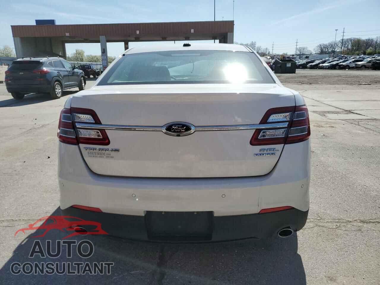FORD TAURUS 2016 - 1FAHP2E81GG106926