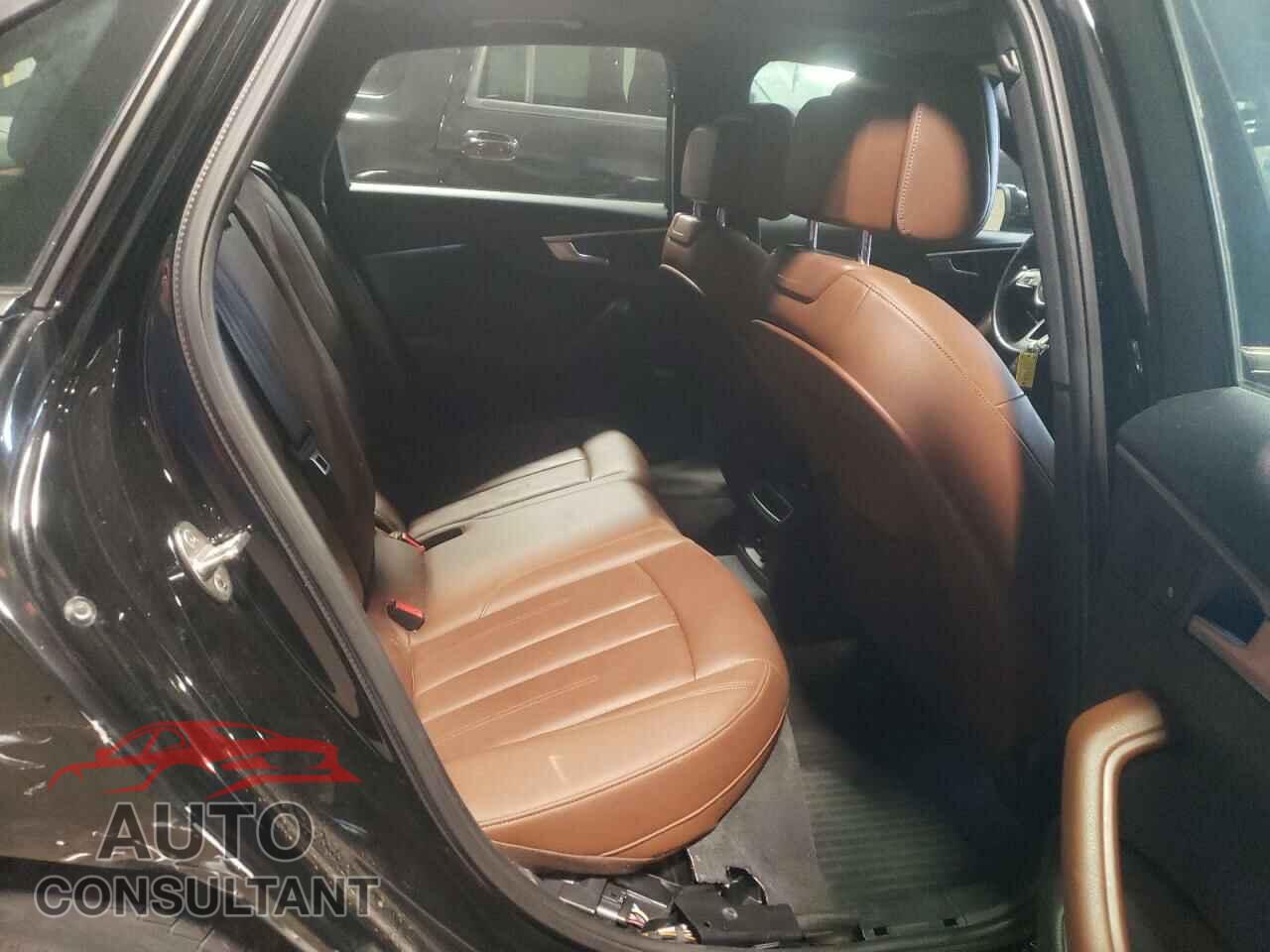 AUDI A4 2017 - WAUDNAF42HN052194