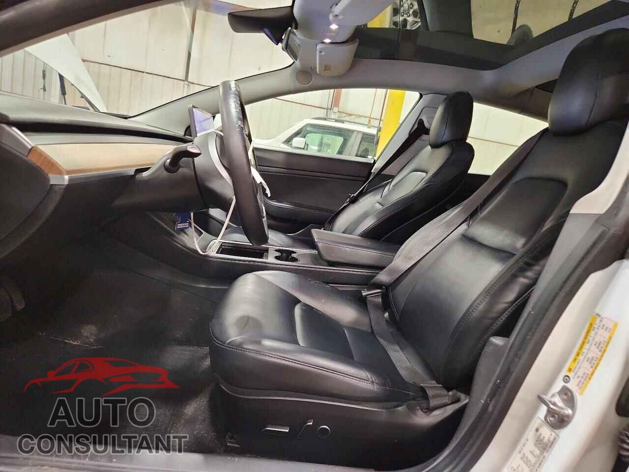 TESLA MODEL 3 2021 - 5YJ3E1EA8MF867353