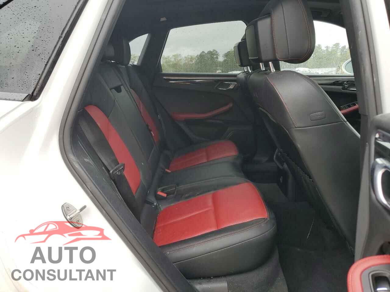 PORSCHE MACAN 2018 - WP1AA2A53JLB17318