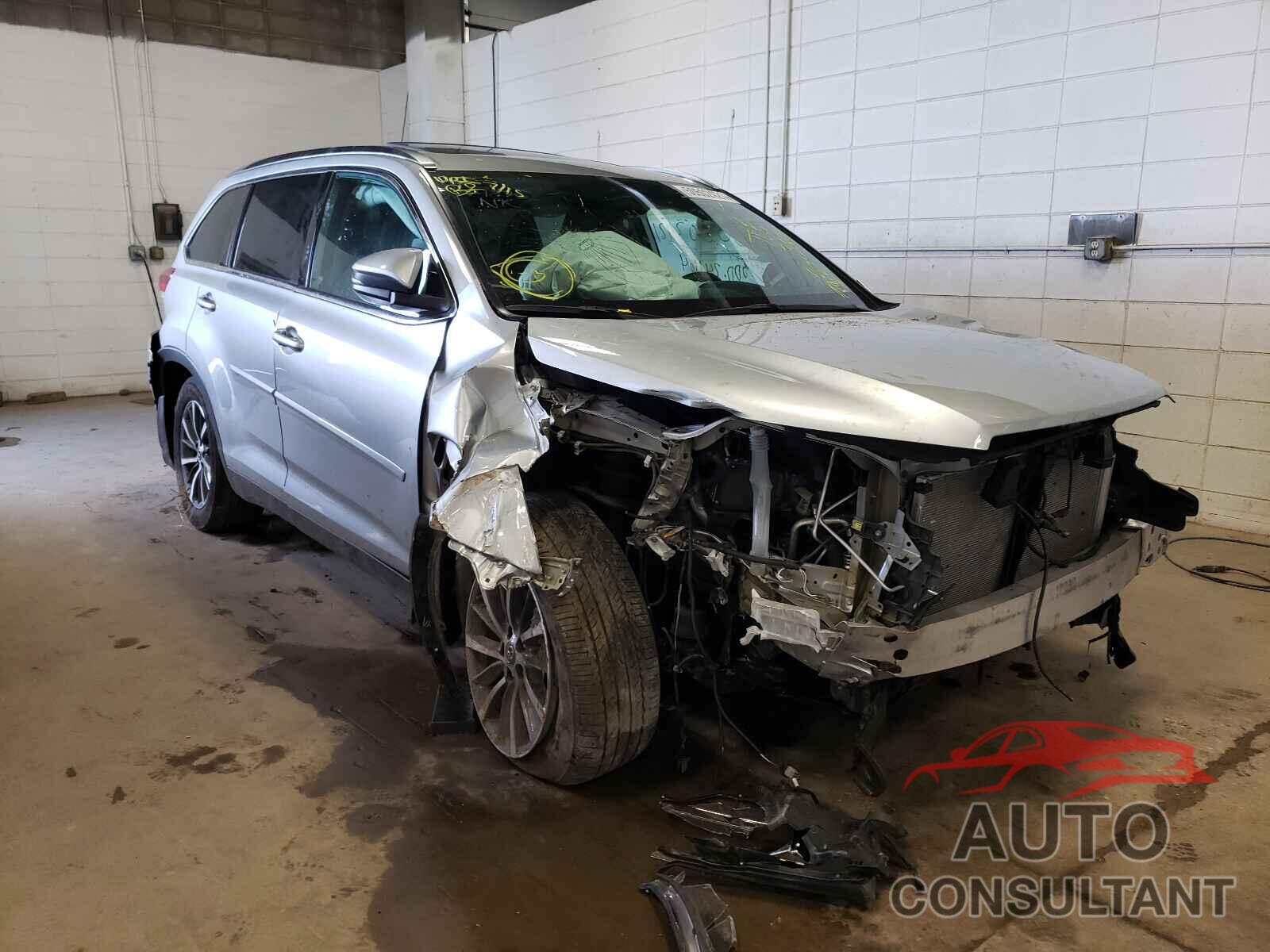 TOYOTA HIGHLANDER 2019 - 5TDJZRFH1KS565241