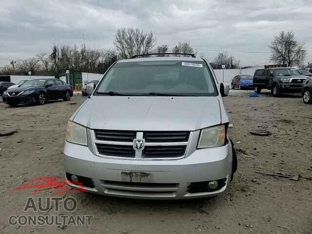 DODGE CARAVAN 2010 - 2D4RN5D14AR118765