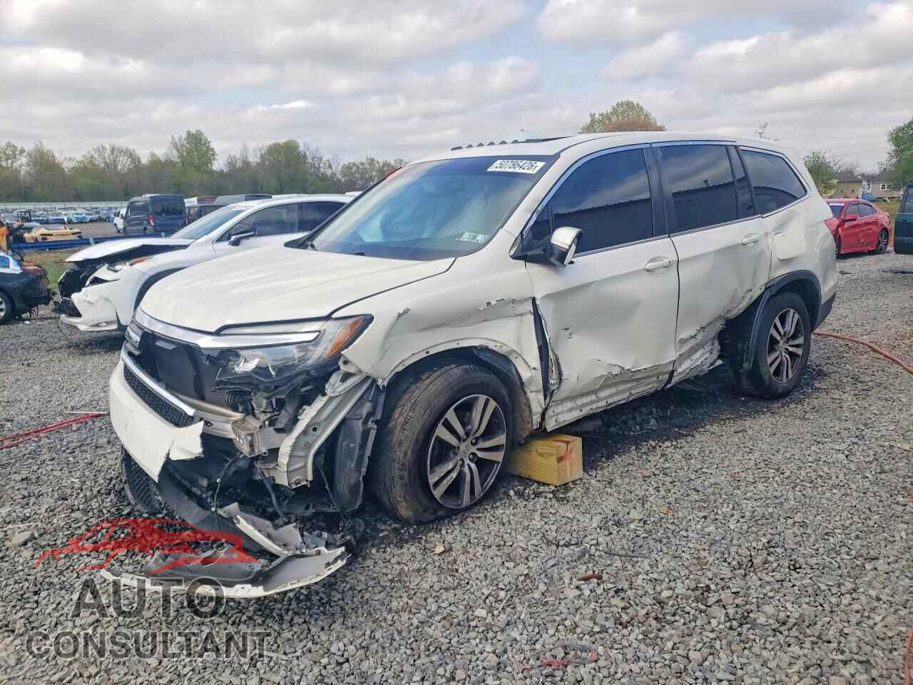 HONDA PILOT 2018 - 5FNYF6H57JB055228