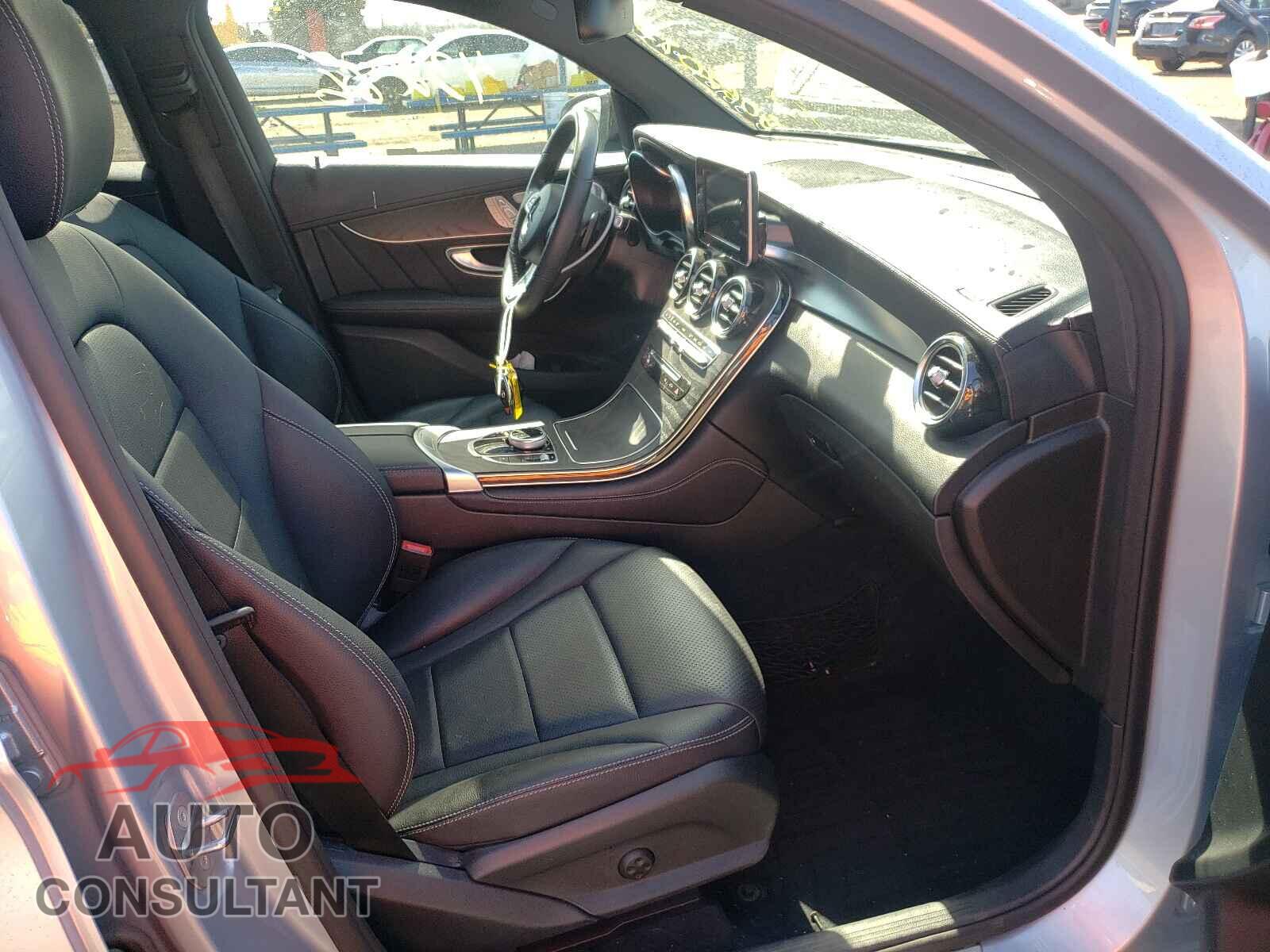 MERCEDES-BENZ GLC-CLASS 2018 - WDC0J4KB7JF370146