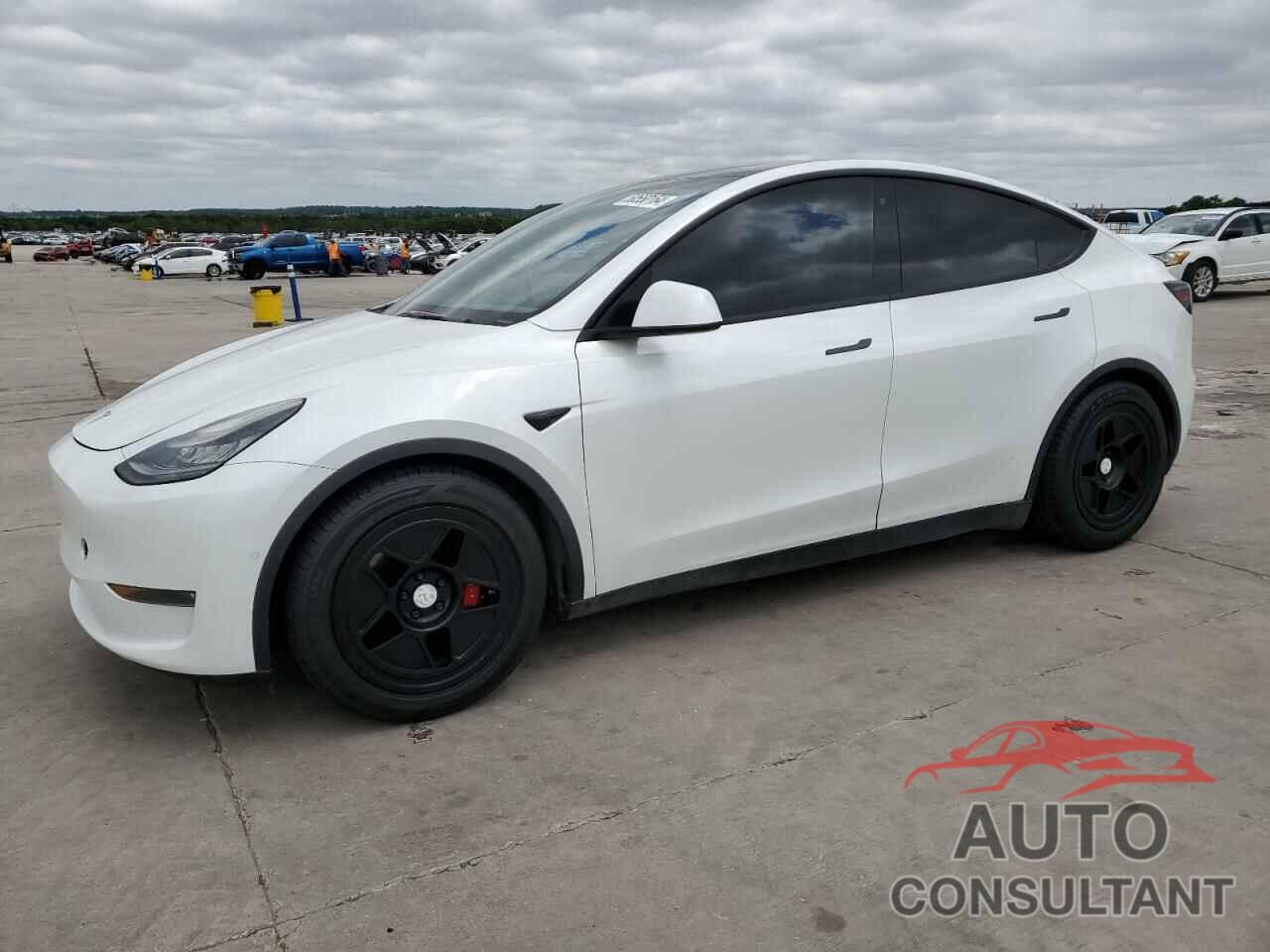 TESLA MODEL Y 2020 - 5YJYGDEF1LF028043