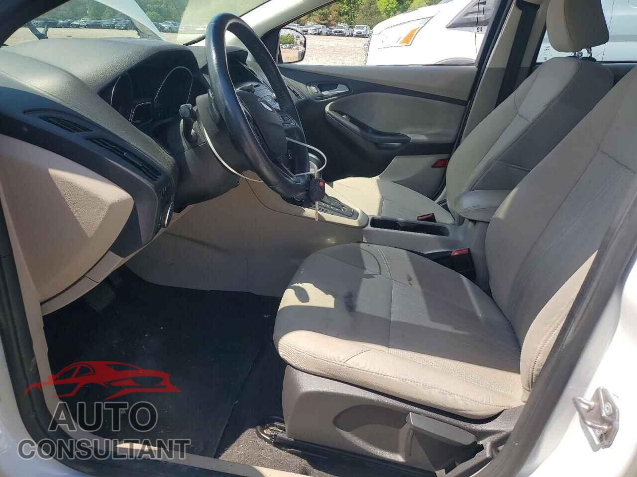FORD FOCUS 2015 - 1FADP3F27FL338869