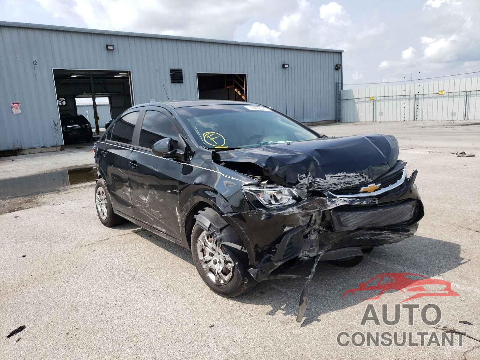 CHEVROLET SONIC 2017 - 1G1JB5SH1H4149982