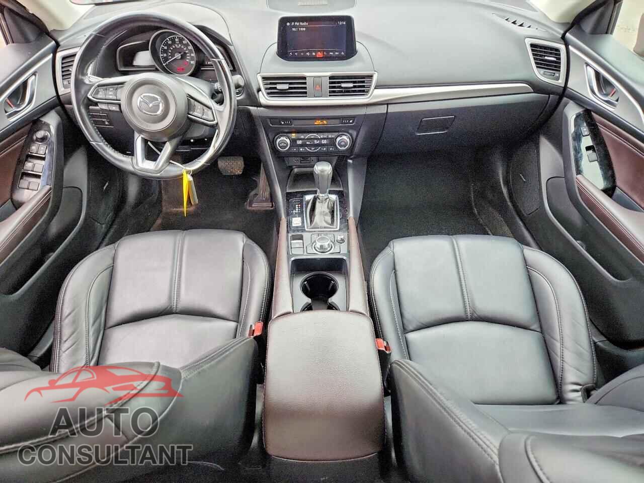 MAZDA 3 2018 - 3MZBN1V36JM217907