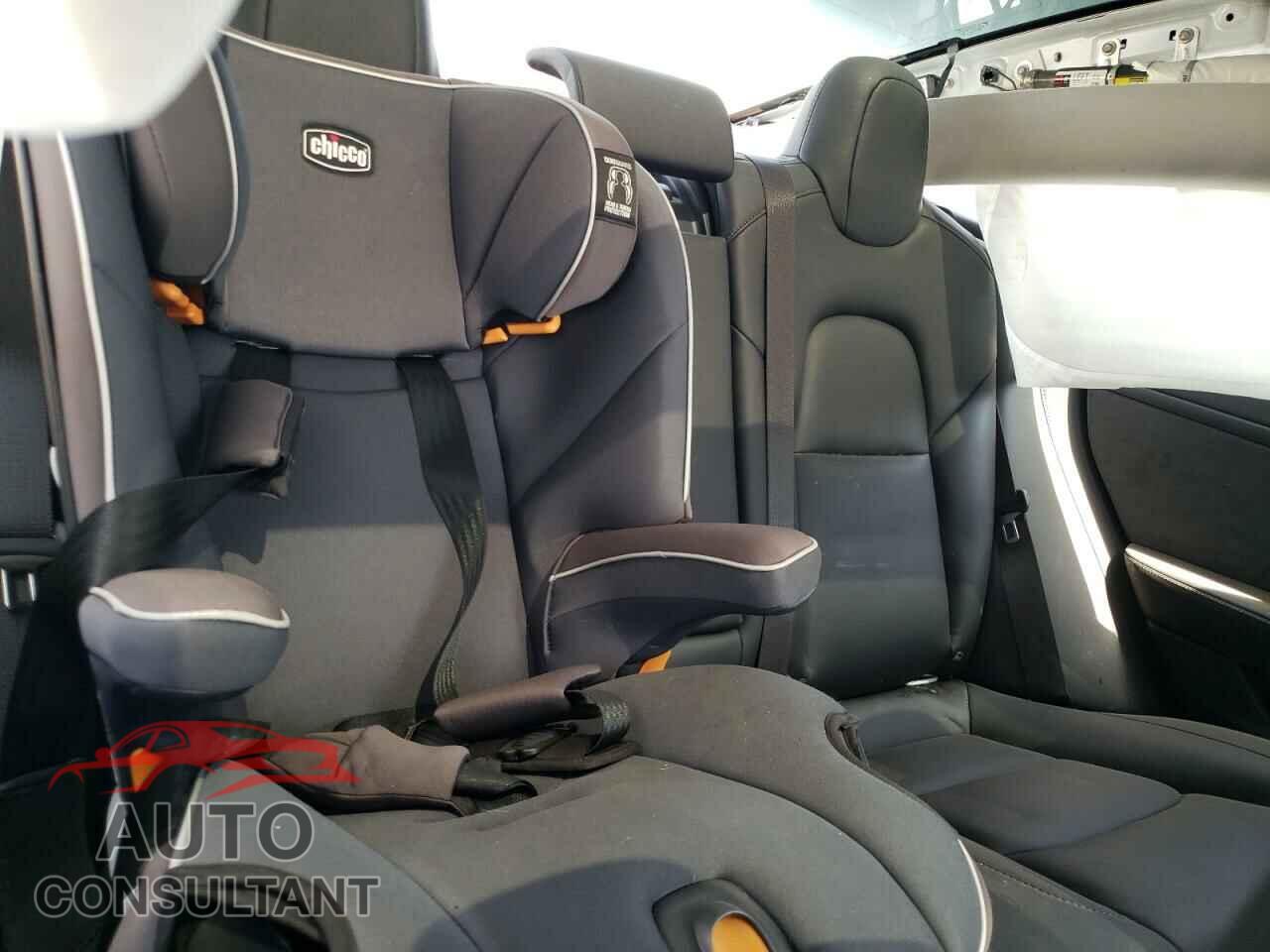 TESLA MODEL 3 2021 - 5YJ3E1EB2MF043969