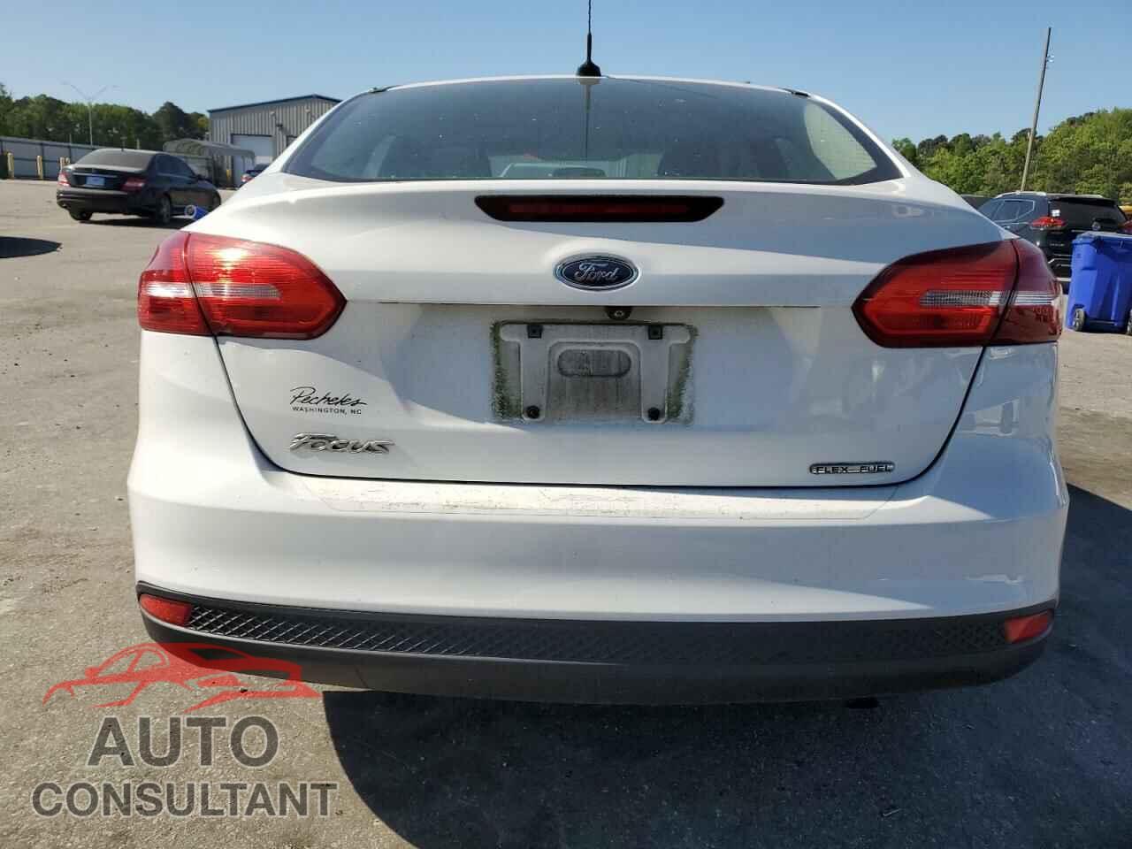 FORD FOCUS 2016 - 1FADP3E23GL261310