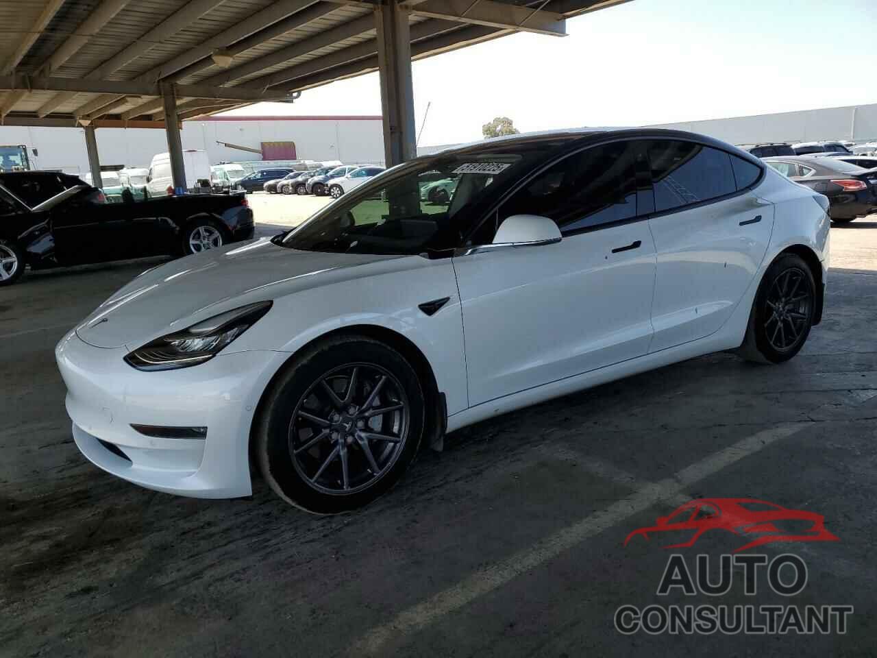 TESLA MODEL 3 2018 - 5YJ3E1EA1JF051967