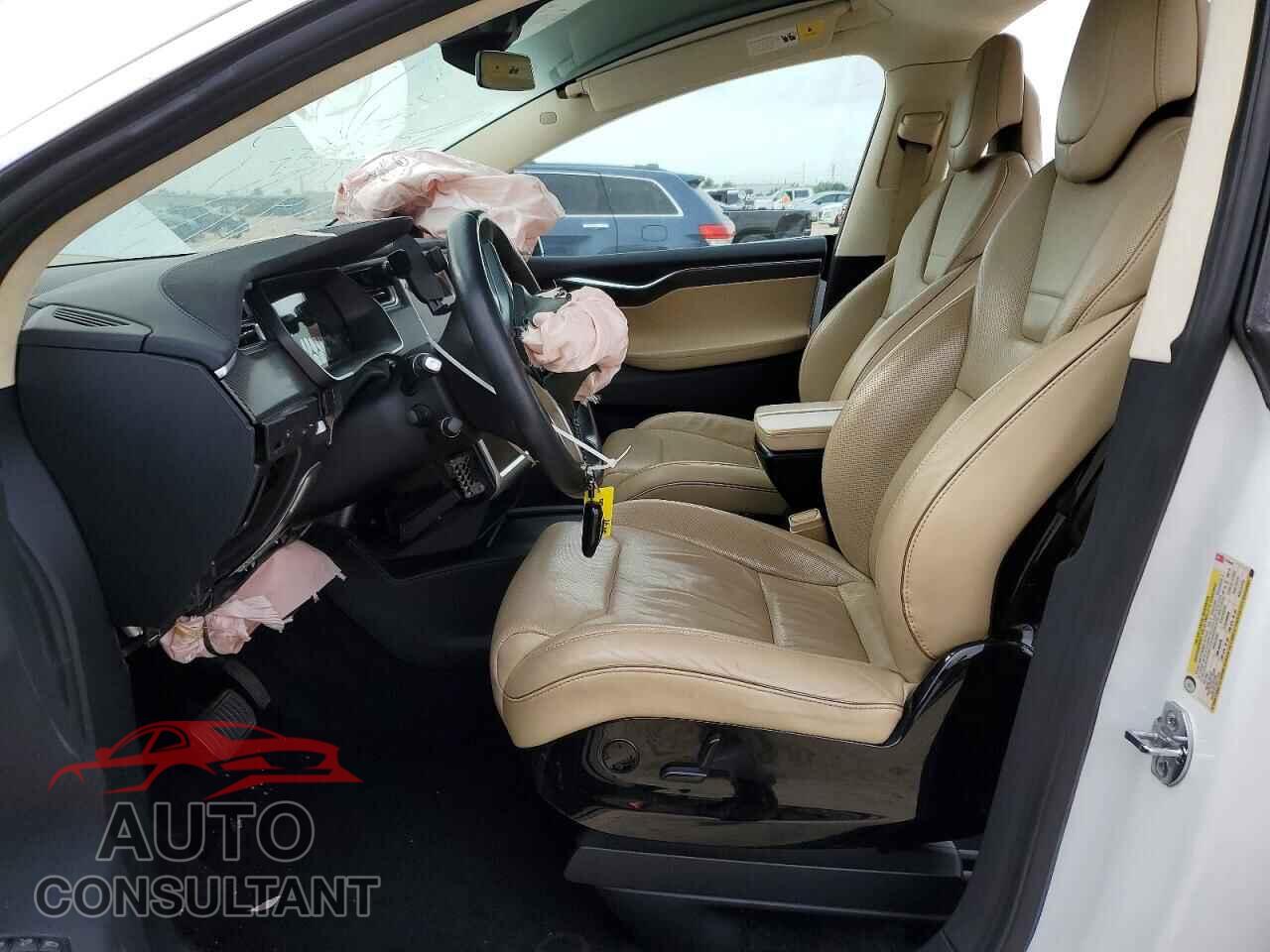 TESLA MODEL X 2016 - 5YJXCBE26GF016548