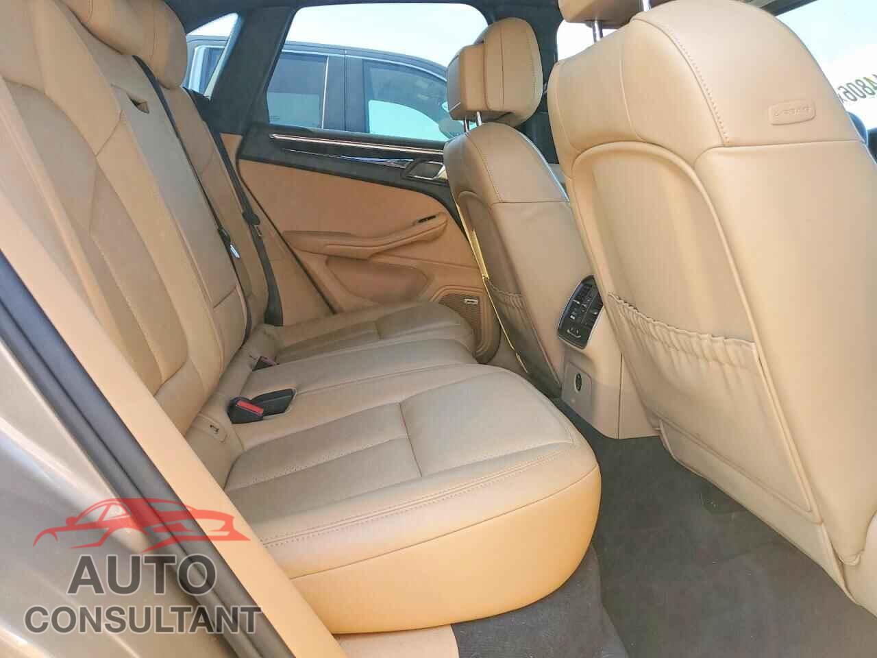 PORSCHE MACAN 2017 - WP1AA2A59HLB03658