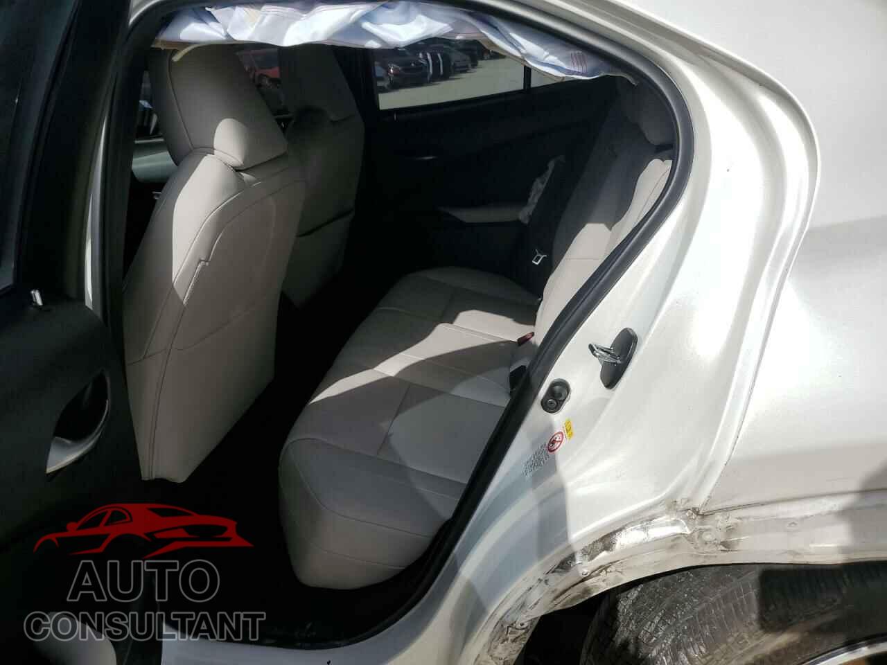 LEXUS UX 200 2019 - JTHY3JBH5K2016803