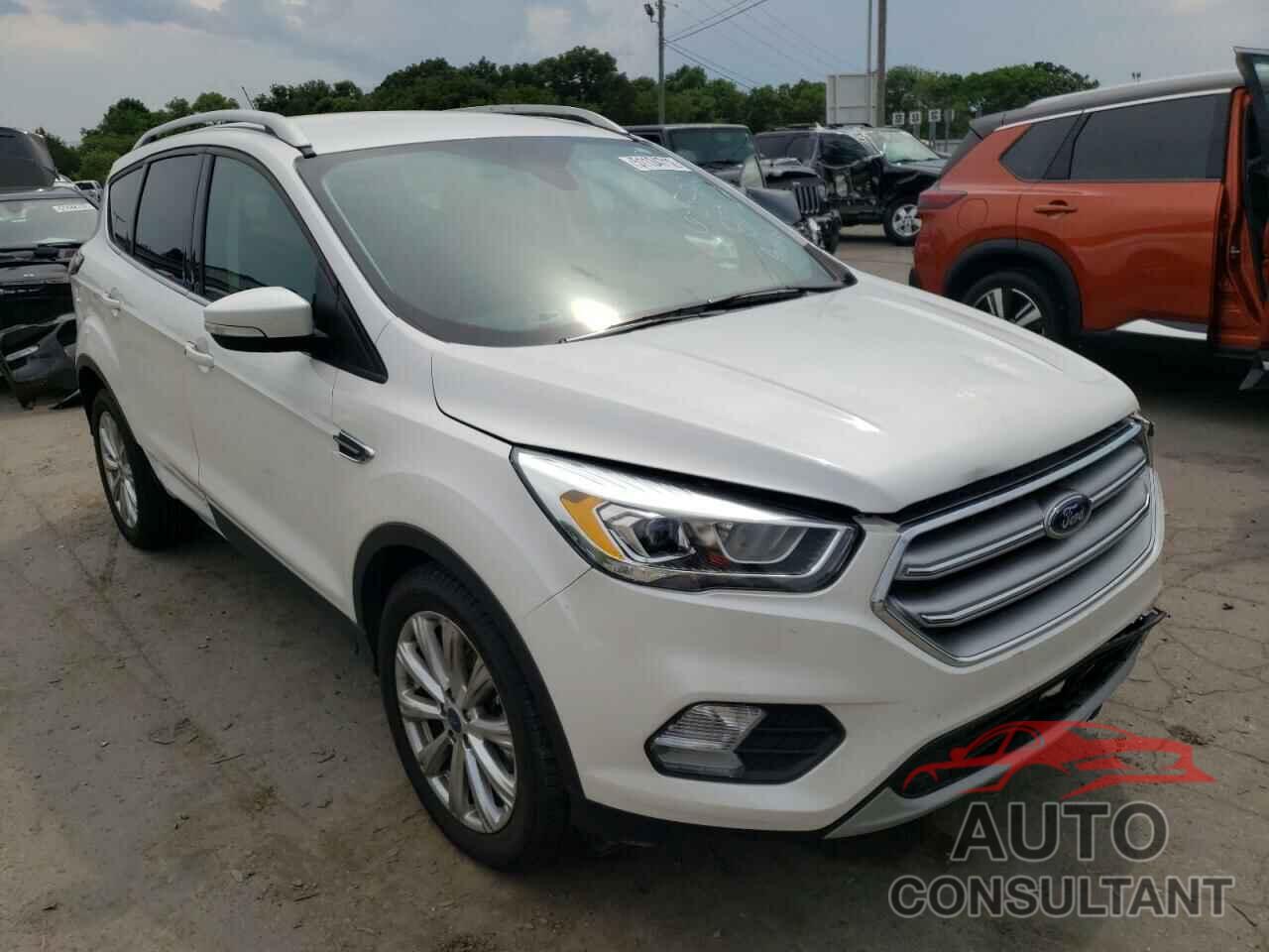 FORD ESCAPE 2017 - 1FMCU9J97HUA48176