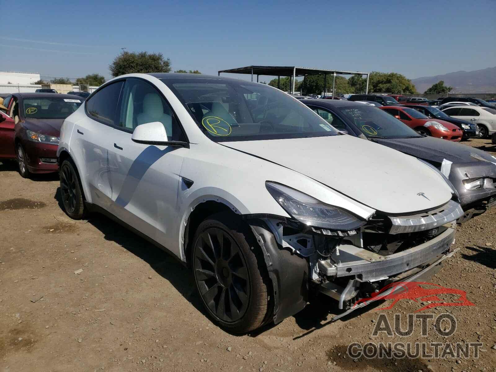 TESLA MODEL Y 2020 - 5YJYGDEE9LF025575