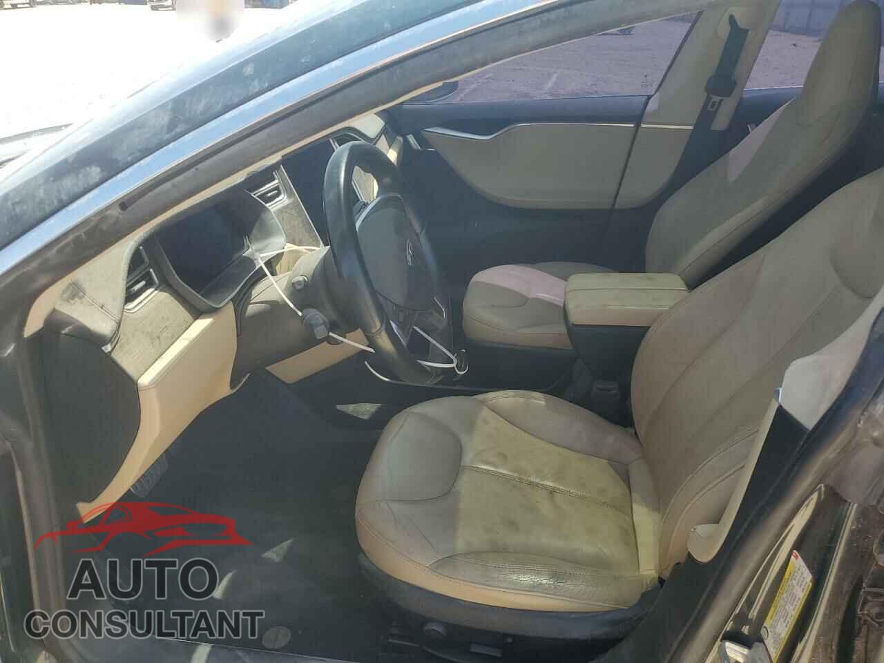 TESLA MODEL S 2014 - 5YJSA1H18EFP49002