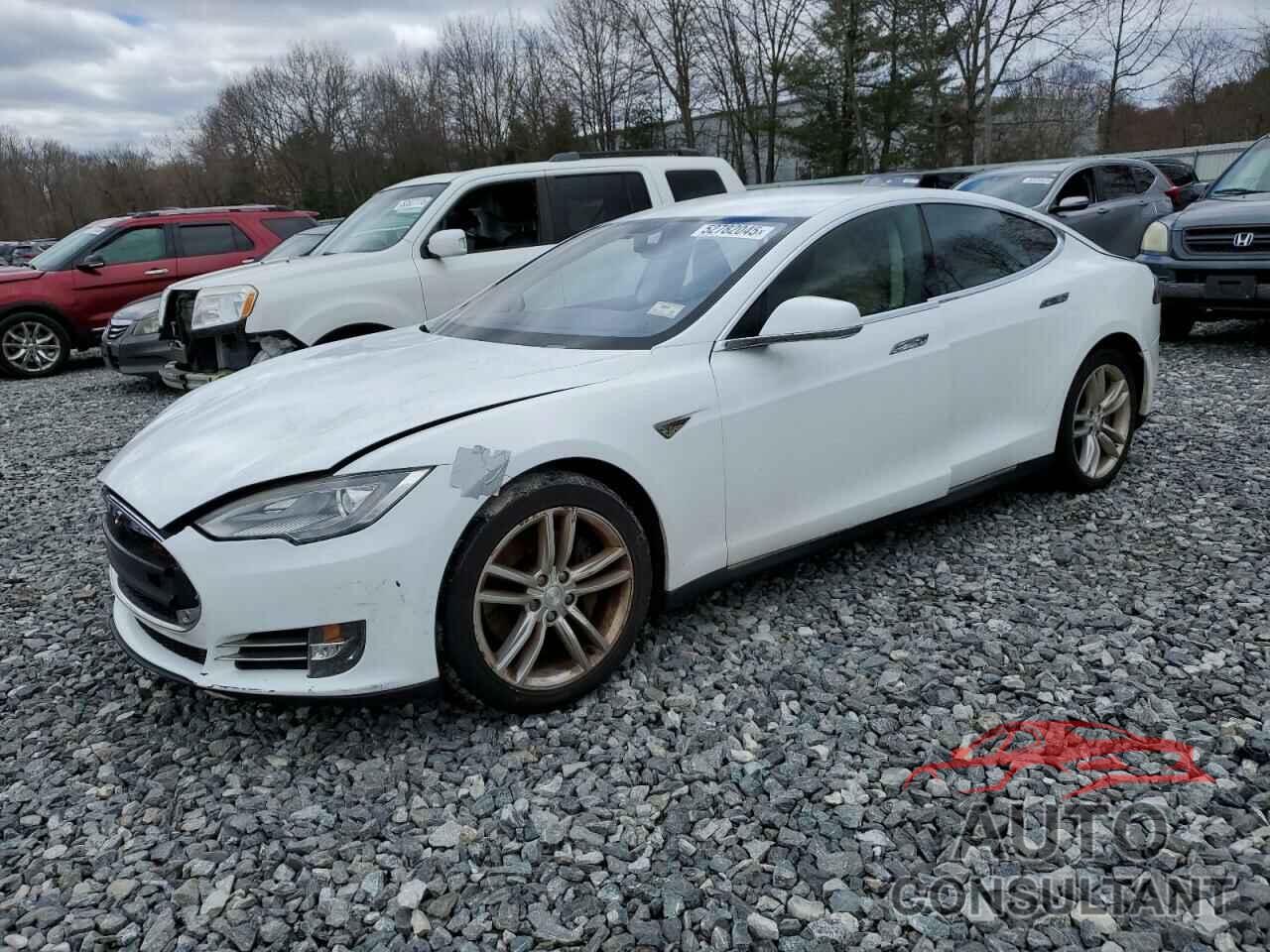 TESLA MODEL S 2013 - 5YJSA1DN6DFP11453