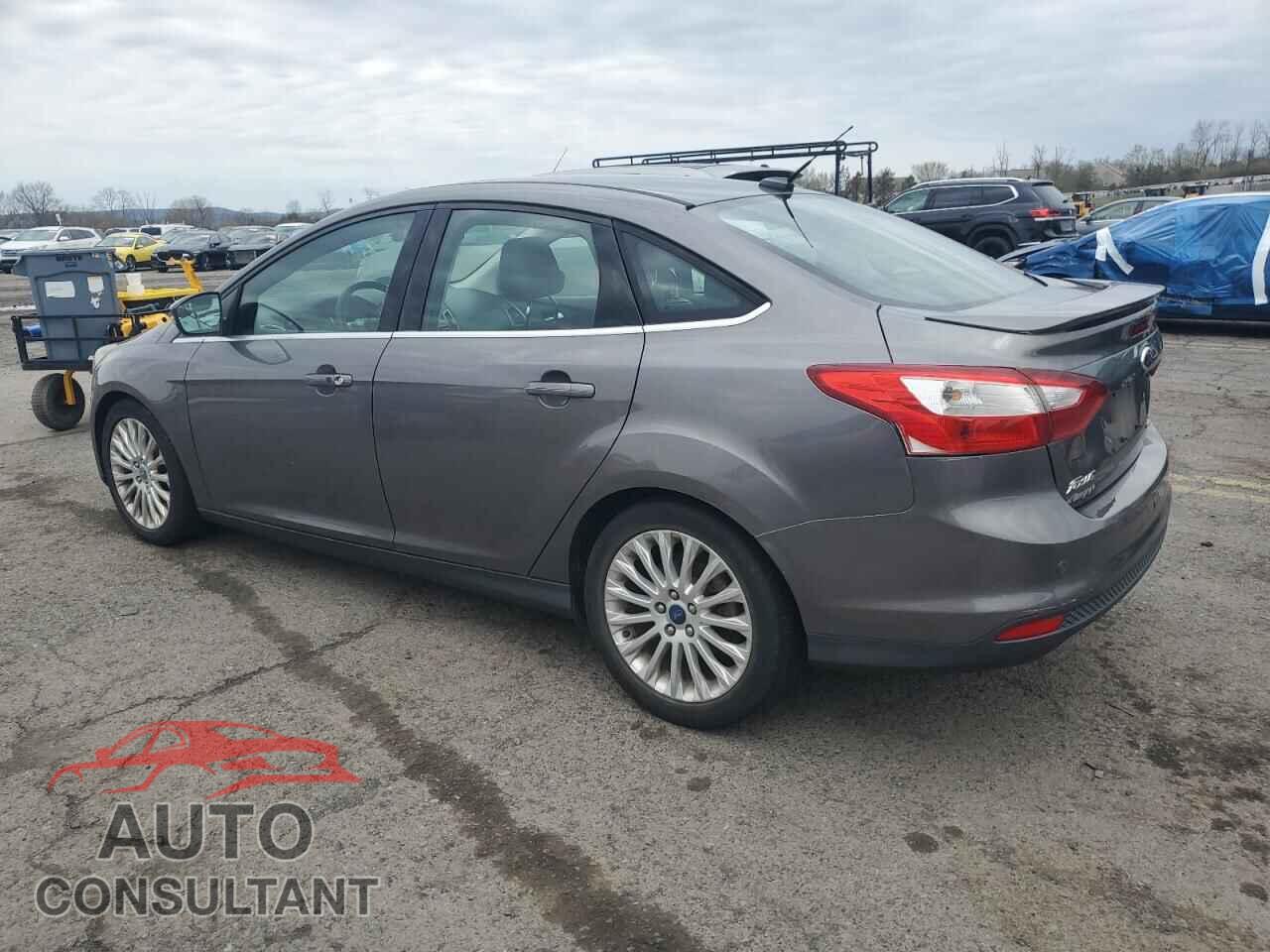 FORD FOCUS 2012 - 1FAHP3J23CL144893