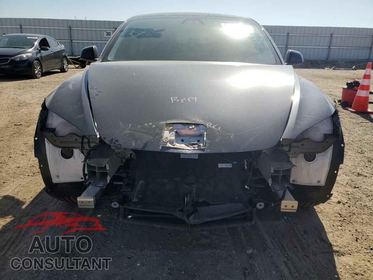TESLA MODEL 3 2025 - 5YJ3E1EA8SF900140