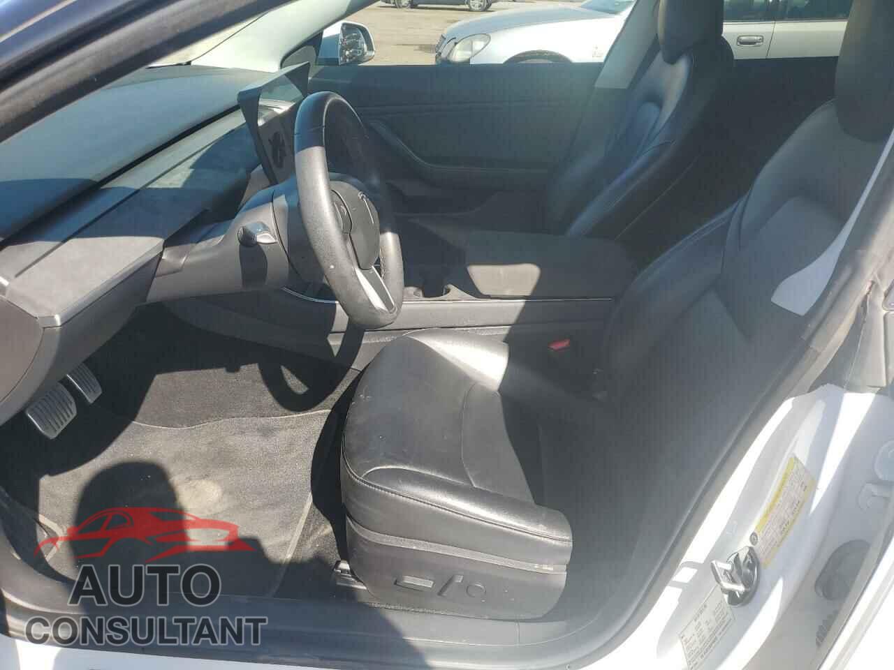 TESLA MODEL 3 2019 - 5YJ3E1EA3KF484269