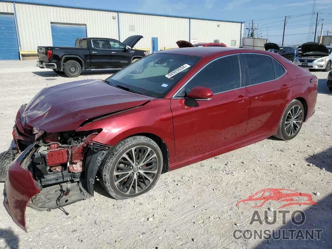 TOYOTA CAMRY 2018 - 4T1B11HK7JU541554