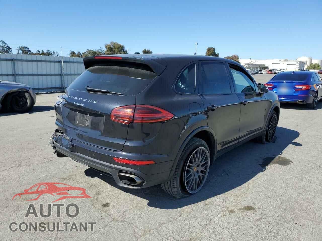 PORSCHE CAYENNE 2017 - WP1AA2A25HKA90158