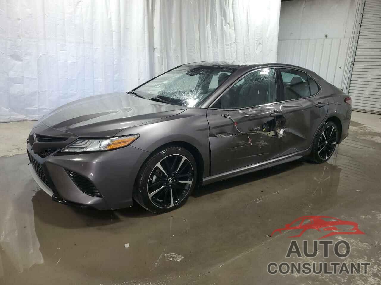 TOYOTA CAMRY 2018 - 4T1B61HK8JU501355