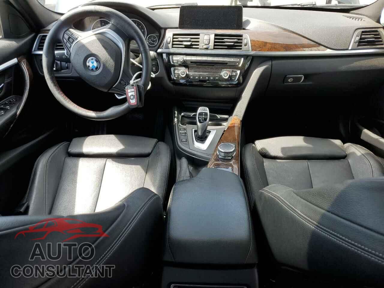 BMW 3 SERIES 2016 - WBA8E3G54GNU00225