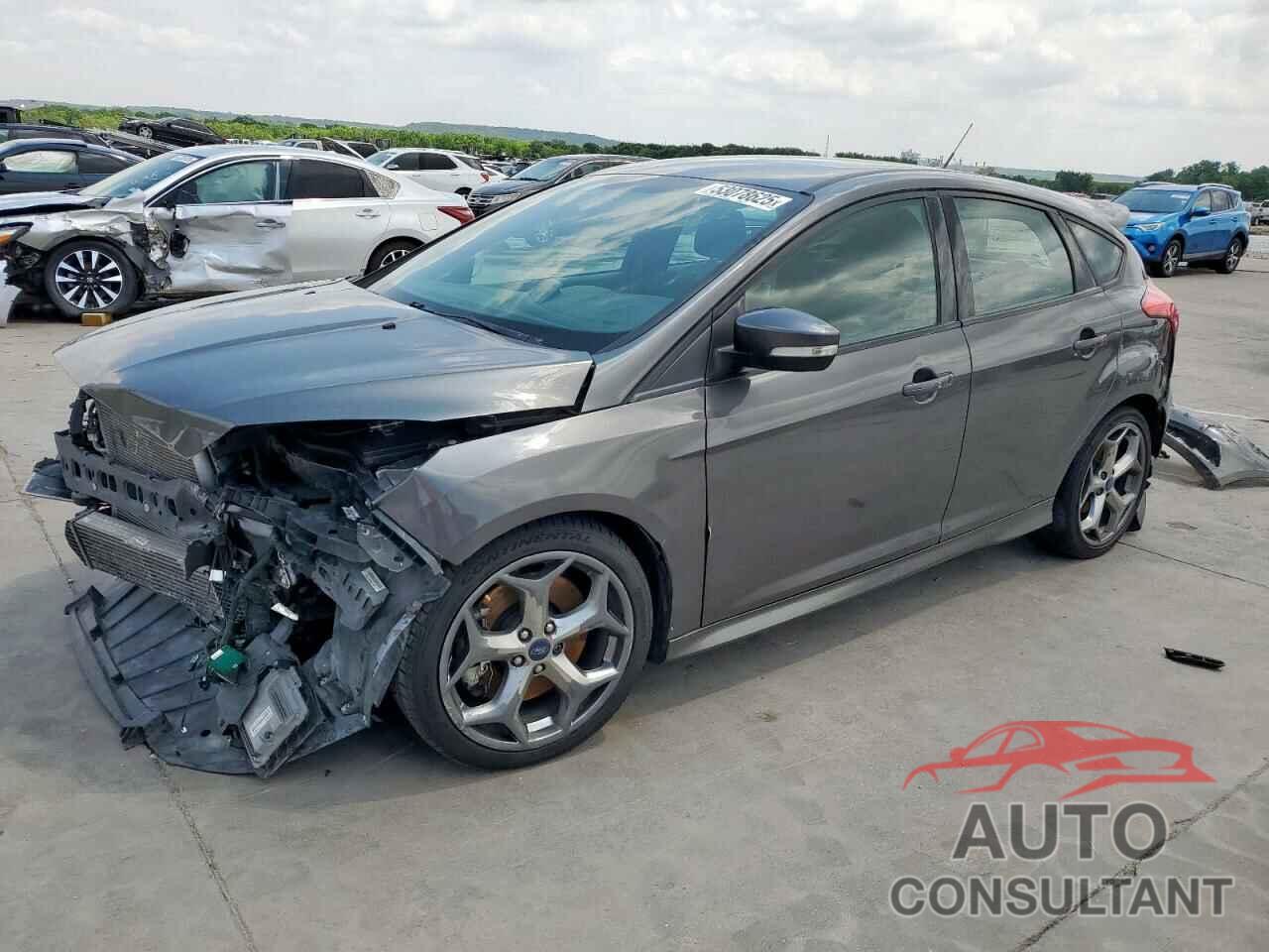 FORD FOCUS 2017 - 1FADP3L98HL245945