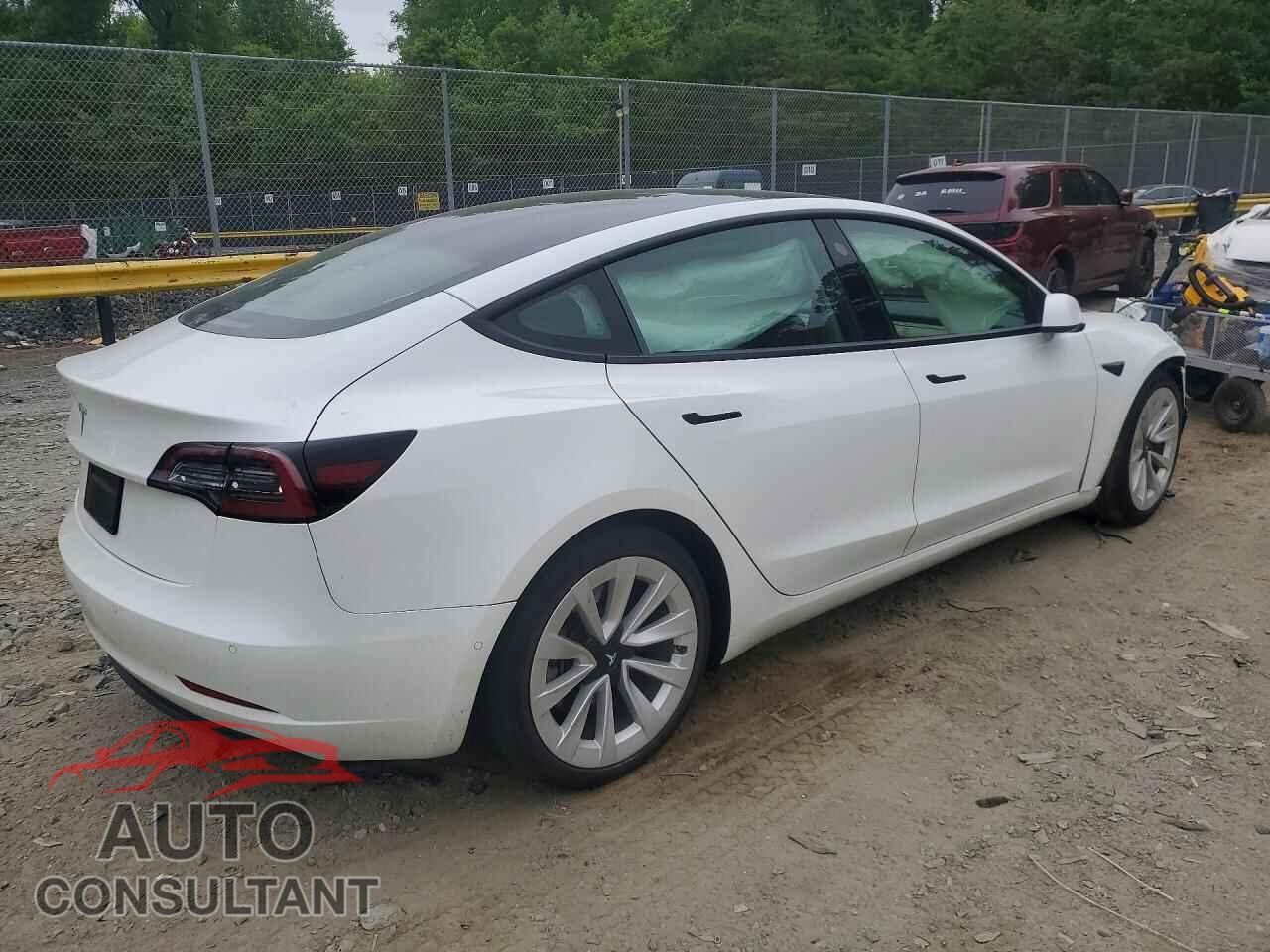 TESLA MODEL 3 2021 - 5YJ3E1EA9MF977828